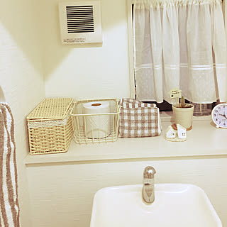 バス トイレ カフェカーテン 3coinsのインテリア実例 Roomclip ルームクリップ