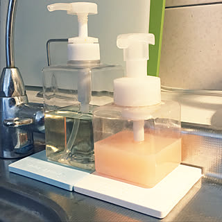 キッチン/ボトルは無印/WATS 100均/台所洗剤&ハンドソープ/珪藻士吸水コースター...などのインテリア実例 - 2018-09-17 14:51:40