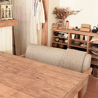 女性の、、家族住まいの「部屋全体」についてのインテリア実例