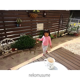 玄関/入り口/固まる土でレンガの道づくり/ウッドフェンスDIY/手作りの庭/ウッドデッキDIY /こどもと暮らす。のインテリア実例 - 2016-04-07 11:32:11