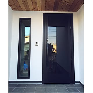 玄関ドア 白壁のインテリア実例 Roomclip ルームクリップ