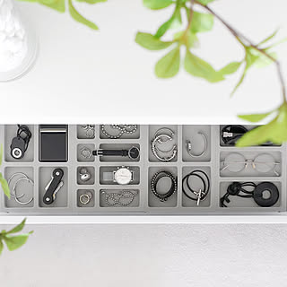 アクセサリー収納 シンプルライフのアイデア おしゃれなインテリア実例 Roomclip ルームクリップ アクセサリー収納 シンプルライフのアイデア おしゃれなインテリア実例 Roomclip ルームクリップ