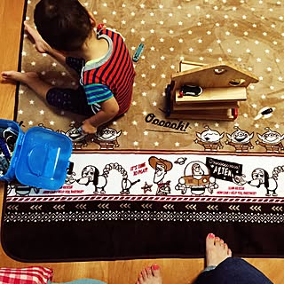 トイストーリー しまむらのラグのおしゃれなアレンジ 飾り方のインテリア実例 Roomclip ルームクリップ