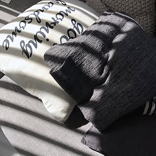 リビング/おはようございます☺︎/IKEA/ソファ/モノトーン...などのインテリア実例 - 2018-07-08 08:27:42