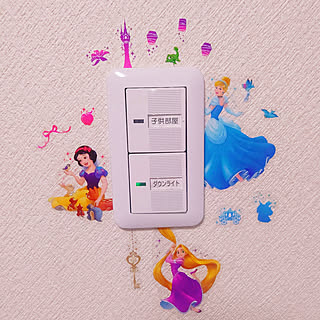 Disney ディズニー 旅するディズニー塗り絵のまとめページ Roomclip ルームクリップ