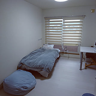 ベッド周り/一人暮らしの部屋/白い床/ミニマリストになりたい/一人暮らし 賃貸...などのインテリア実例 - 2017-09-17 17:13:27
