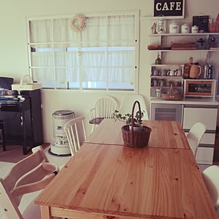 部屋全体/NO GREEN NO LIFE/窓枠DIY/mokamokaちゃんのカゴ♥/カフェっぽく♪...などのインテリア実例 - 2015-01-10 14:25:57