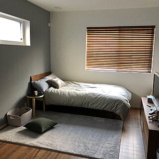 寝室 グレーの壁紙のおしゃれなインテリアコーディネート レイアウトの実例 Roomclip ルームクリップ