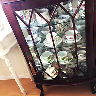 部屋全体/コーヒーカップ&ソーサー/ガラスキャビネット/RoomClip5周年/マンション暮らし...などのインテリア実例 - 2017-06-18 16:32:13
