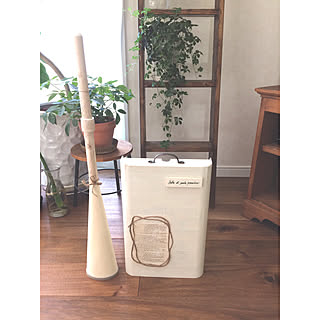 部屋全体/麻紐/洋書の1ページ/セリアの塗料/立つほうき...などのインテリア実例 - 2017-12-21 11:59:26