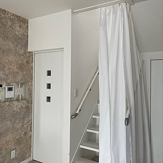 ニトリ 階段の冷気対策の商品を使ったおしゃれなインテリア実例 Roomclip ルームクリップ