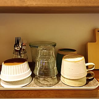 女性の、、家族住まいの「棚」についてのインテリア実例