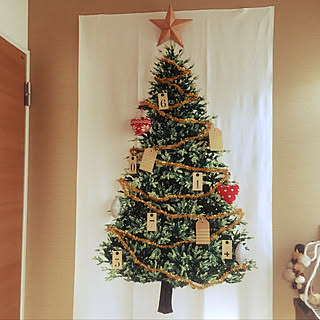 女性の、、家族住まいの「壁/天井」についてのインテリア実例