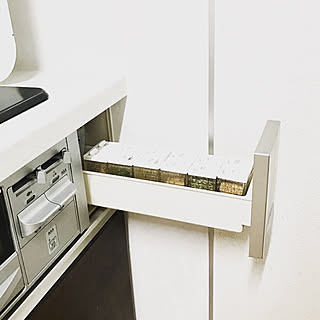 コンロ横収納/スパイスボトル/キッチン/セリア/100均収納...などのインテリア実例 - 2019-10-06 06:51:21