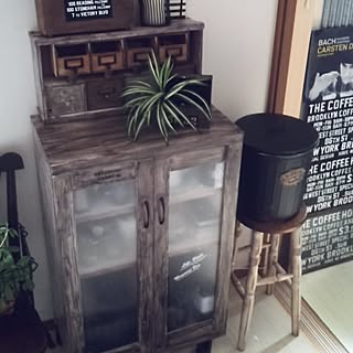 壁/天井/男前/セリア♡/トタン板/カップボードペイントリメイク/ダイソーフェイクオリヅルラン...などのインテリア実例 - 2016-05-15 07:17:26
