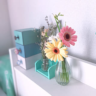 ガーベラ Bloomee Lifeのおしゃれなアレンジ 飾り方のインテリア実例 Roomclip ルームクリップ