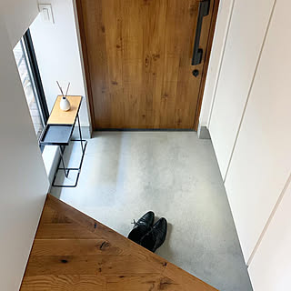 シンプルモダン 狭い玄関のおしゃれなインテリア 部屋 家具の実例 Roomclip ルームクリップ