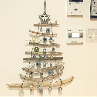 壁/天井/クリスマスツリー/11月8日/BOHO Styleに憧れるけど難しい。/西海岸...などのインテリア実例 - 2017-11-08 08:28:38