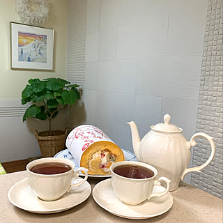 ノリタケのティーポット/ノリタケのカップ&ソーサー/フォションのアールグレイ/リース手作り/ロールケーキ♡...などのインテリア実例 - 2020-01-05 14:57:01
