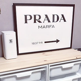 Prada プラダ ポスターのまとめページ Roomclip ルームクリップ Prada プラダ ポスターのまとめページ Roomclip ルームクリップ