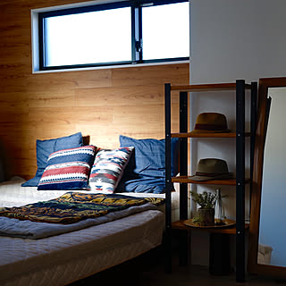 男性の、2LDK、家族住まいの「ベッド周り」についてのインテリア実例