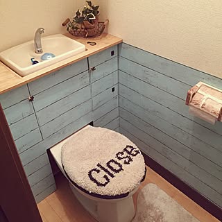 バス/トイレ/ダイソーリメイクシート/トイレ改造計画/タンクレスに憧れる‥/賃貸でも諦めない!...などのインテリア実例 - 2017-01-23 21:10:15