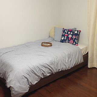 ベッド周り/marimekko/クッションカバー/IKEA/KUUKUNA...などのインテリア実例 - 2013-05-15 22:07:39