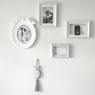 女性の、、一人暮らしの「壁/天井」についてのインテリア実例