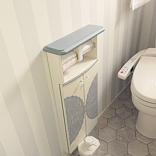 バス/トイレ/グレー/トイレ改造計画/ストライプの壁紙/トイレの壁...などのインテリア実例 - 2018-06-16 08:39:35