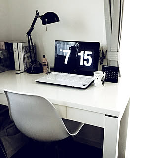 机/モノトーンインテリア/北欧インテリア/北欧雑貨/パソコンデスク...などのインテリア実例 - 2017-08-04 22:37:00