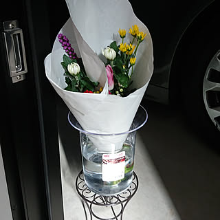 玄関/入り口/花のある暮らし/Daiso/300円のワインクーラー/お花の世話に便利!...などのインテリア実例 - 2019-03-24 09:10:46
