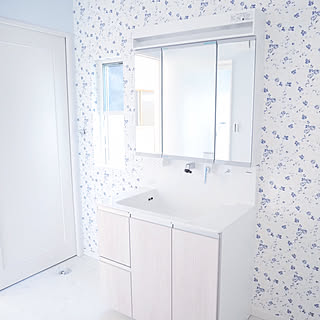 アクセントクロス 花柄壁紙のインテリア実例 Roomclip ルームクリップ アクセントクロス 花柄壁紙のインテリア実例 Roomclip ルームクリップ