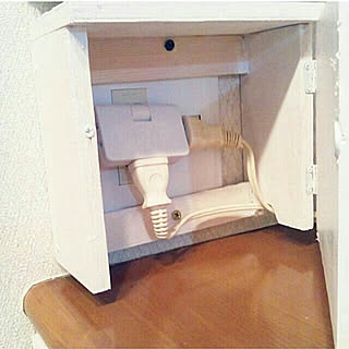 壁/天井/隠してます/コンセント隠し/コンセントカバー/コンセントカバーDIY...などのインテリア実例 - 2019-02-20 19:38:53
