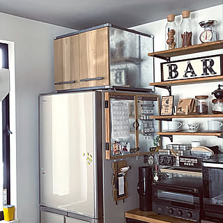 デッドスペース活用 冷蔵庫上収納のアイデア おしゃれなインテリア実例 Roomclip ルームクリップ