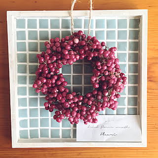 タイルトレイハンドメイド/タイルトレイDIY/タイルトレイ/リース 手作り/ペッパーベリーのリース...などのインテリア実例 - 2020-02-24 09:15:03