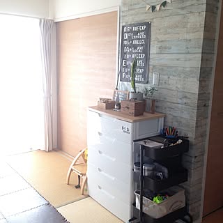 部屋全体/シートにブライワックス塗り塗り/ダイソーリメイクシート/収納/バスケットトローリー...などのインテリア実例 - 2017-05-25 18:53:27