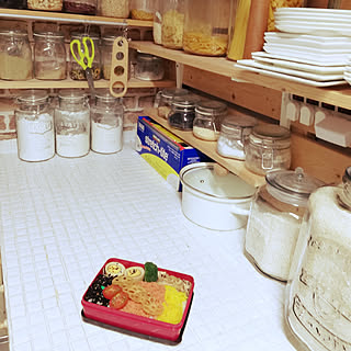 キッチン/おはようございます٩(*´꒳`*)۶/調味料棚/タイル貼りDIY/DIY...などのインテリア実例 - 2020-01-24 08:05:56