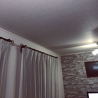 カーテン レンガ風壁紙のおしゃれなアレンジ 飾り方のインテリア実例 Roomclip ルームクリップ