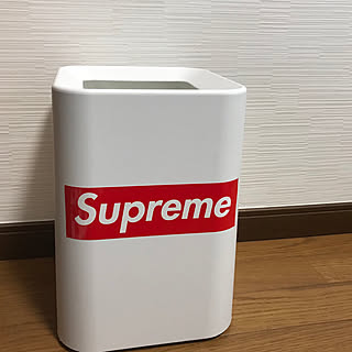 Supremeステッカーのインテリア実例 Roomclip ルームクリップ