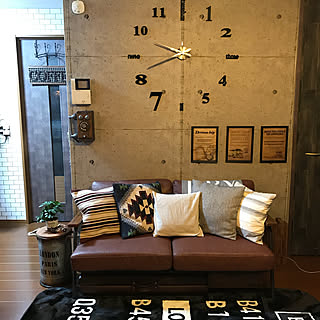 コンクリート風壁紙 カフェ風インテリアを目指してのインテリア実例 Roomclip ルームクリップ