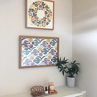 女性の、3LDK、家族住まいの「玄関/入り口」についてのインテリア実例