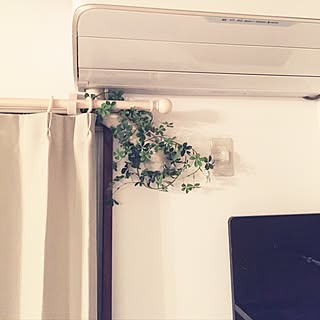リビング/エアコンの配管隠し/RC初心者。失礼があったらゴメンナサイ。/いいねと、フォローの押し逃げすみません!/インテリアが多重人格...などのインテリア実例 - 2017-05-11 09:55:09
