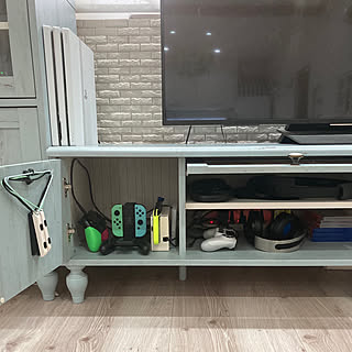 扉裏活用/100均 フック/配線収納/TVボード下/フレンチシャビーシック...などのインテリア実例 - 2020-08-01 08:39:01