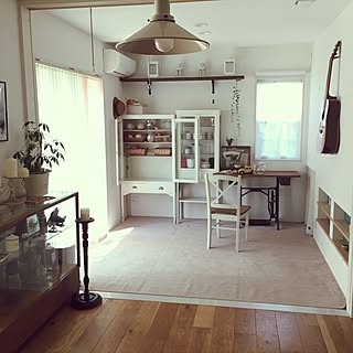 部屋全体/ペンダントライト/アンティークショーケース/ランタン/ミシン脚テーブルDIY...などのインテリア実例 - 2016-06-10 10:22:20