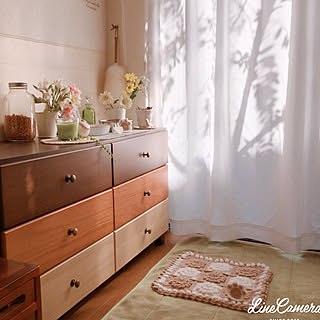部屋全体/kotonaちゃんからのお手紙飾ったよ♡/kotonaちゃんの編み編み角座♡/ミンネで購入/チェリーちゃんのご飯は瓶に入れてます...などのインテリア実例 - 2017-11-03 10:44:34