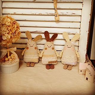 棚/ぬいぐるみ手作り/うさぎの縫いぐるみ/eggラビットsan/ミンネ...などのインテリア実例 - 2016-12-15 14:52:35