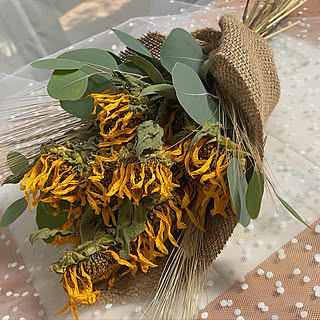 ひまわり ドライフラワー手作りのおしゃれなアレンジ 飾り方のインテリア実例 Roomclip ルームクリップ