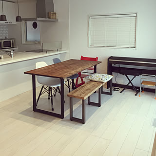 部屋全体/ホワイトインテリア/ブラインド/シンプル/イームズチェア...などのインテリア実例 - 2018-08-28 07:31:03