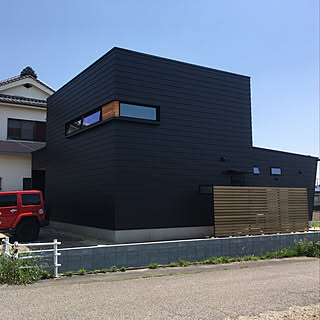 中庭のある家 ガルバリウム 外観のインテリア実例 Roomclip ルームクリップ