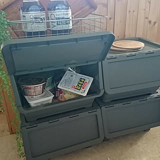 保存食どこにどうやってしまってる みんなの保存食収納場所と整頓アイデア ローリエプレス